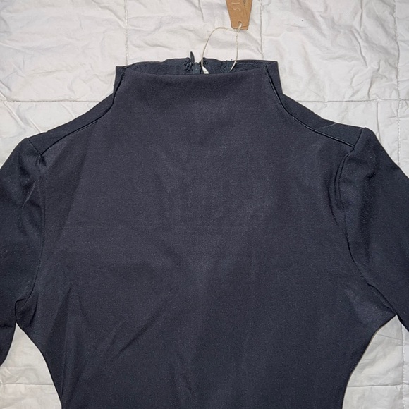 SKIMS ALL-IN-ONE LONG SLEEVE MID THIGH ONESIE - Picture 6 of 15